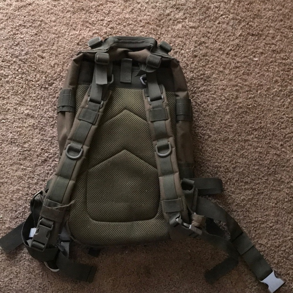 Backpack - Picture 2 of 3